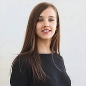 woman-g5a1a7abf0_1920